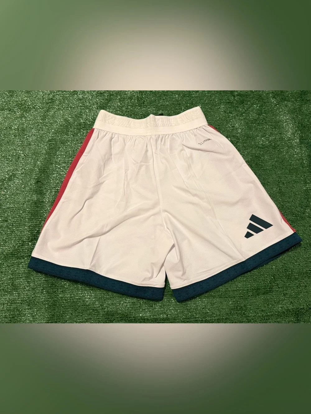 adidas size medium